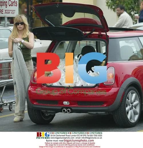 Goldie Hawn Shopping for Pregnant Daughter Kate Hudson