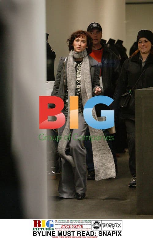 Jennifer Love Hewitt Shops in West London