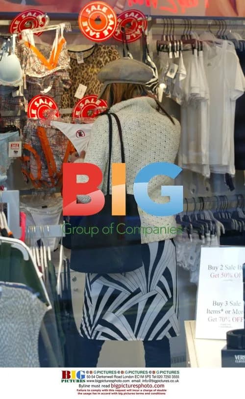 Catalina Guirado Shopping in Soho