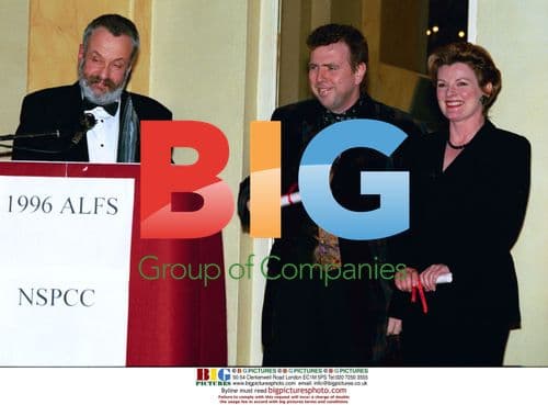 Brenda Blethyn Receives Award at ALFS