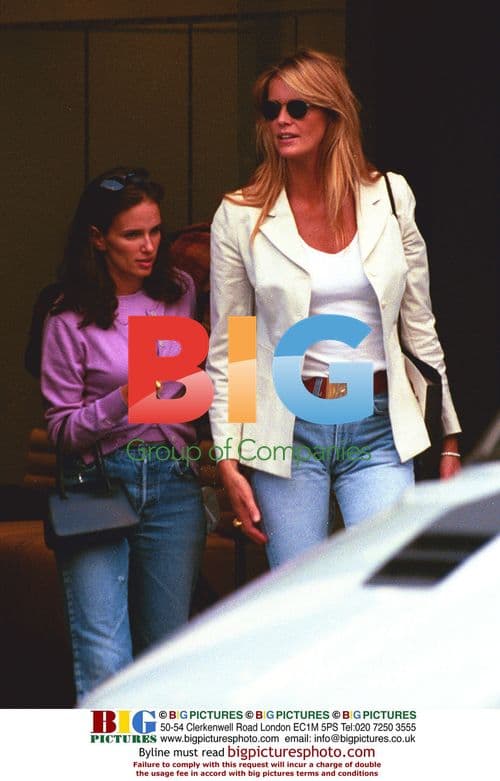 Elle McPerson Shopping in London