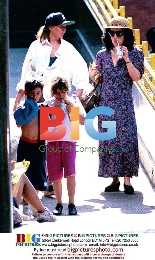 Lesley Joseph and Daughter in Sunny Outfit