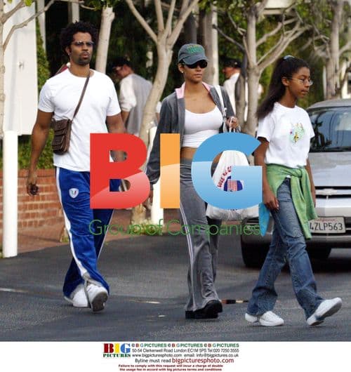 Halle Berry shops with husband and daughter