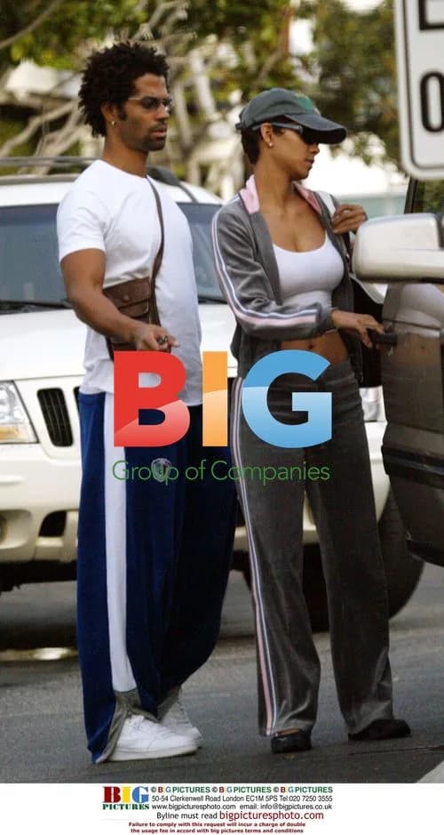 Halle Berry skips fatherÕs funeral