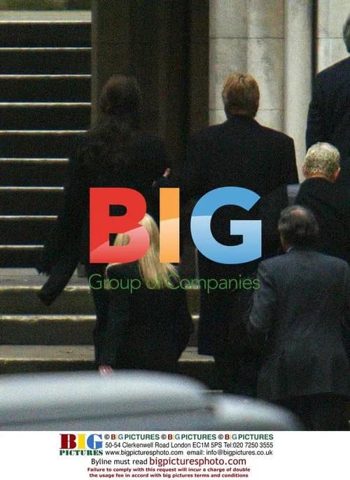 CATHERINE ZETA JONES AND MICHAEL DOUGLAS AT COURT