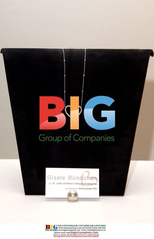 Gisele Bundchen's Heart and Stars Pendant