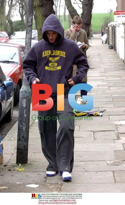 Jude Law Leaves Home With Dyson Cleaner
