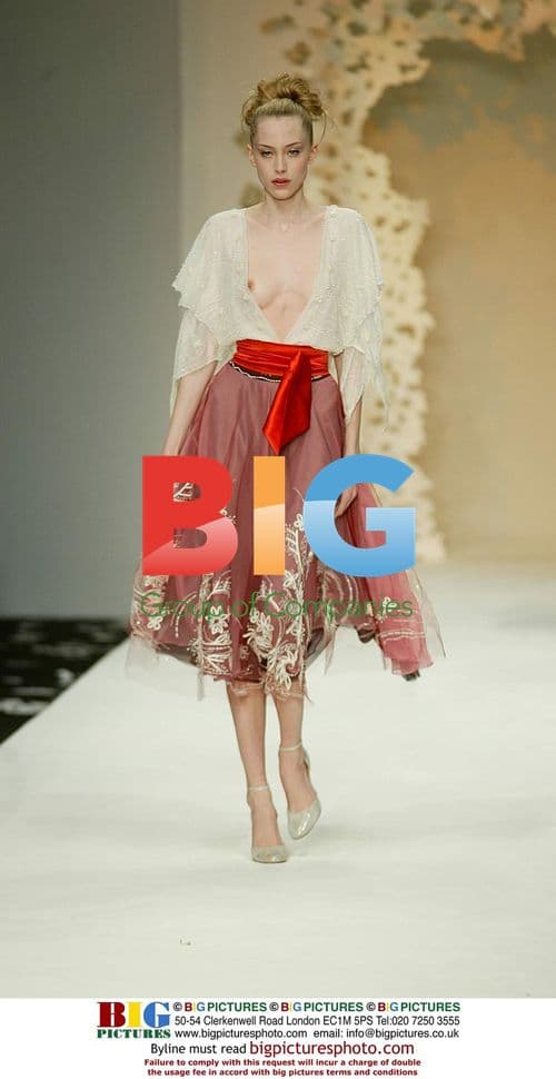 Model at Elspeth Gibson Show