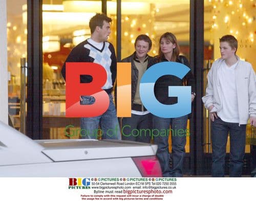 Robbie Williams out with family