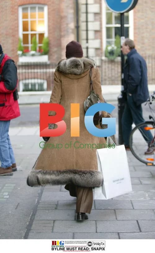 Trinny Woodall Out Shopping in West London