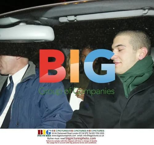 SINGER DARIUS' NEW GIRLFRIEND HIDES IN CAR