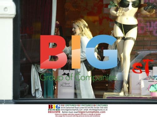 Former Pop Idol Contestants Shopping for Underwear