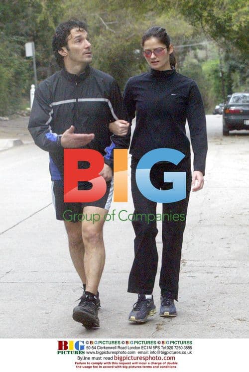 Jill Hennessey takes walk with boyfriend