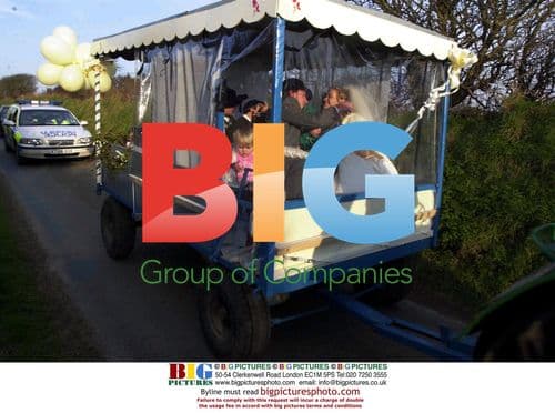 Singer Cerys Matthews Weds Music Producer