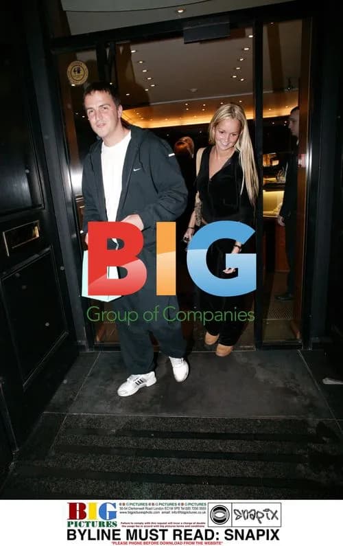 Jennifer Ellison with Family Shopping at Tiffany's