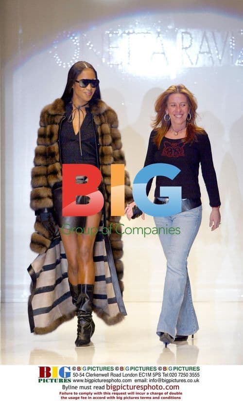 Naomi Campbell on Simonetta Ravizza Runway