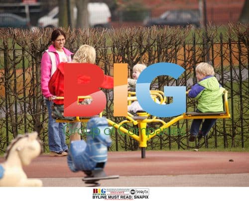 Meg Matthews and Daughter Anais Enjoy Park Outing