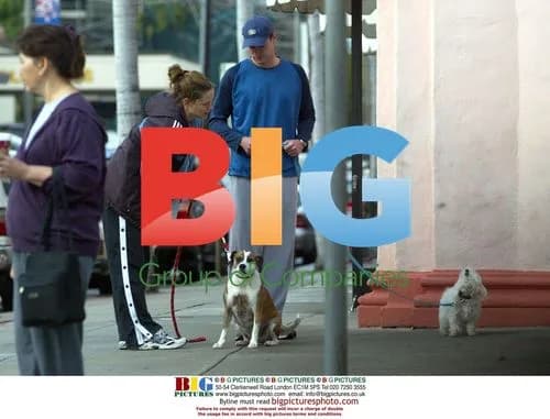 Jennifer Garner and husband Scott Foley with dogs