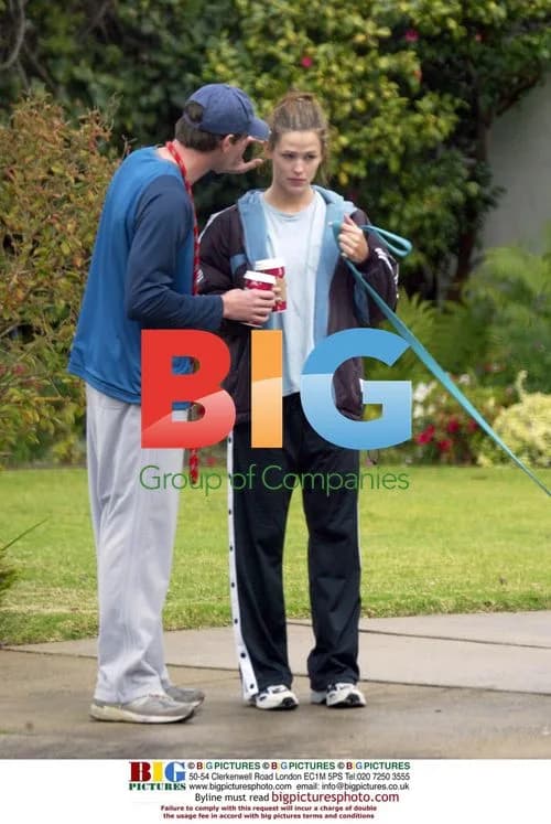 Jennifer Garner and Scott Foley Walking Dogs