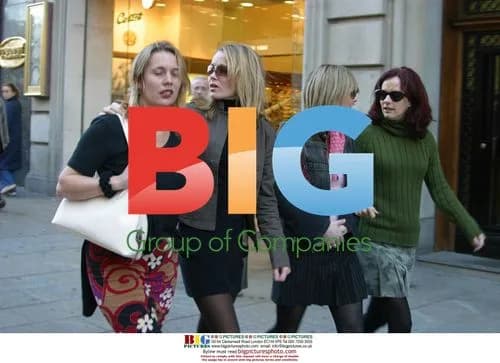 Amanda Holden Shopping in Barcelona