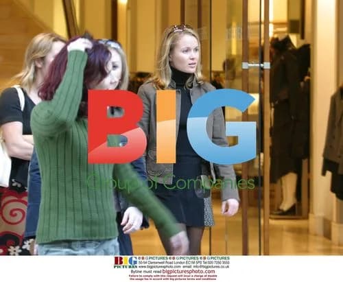 Amanda Holden Shopping in Barcelona
