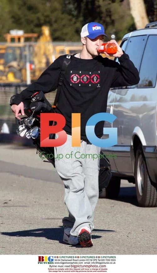 Justin Timberlake Enjoys Casual Golf Outing