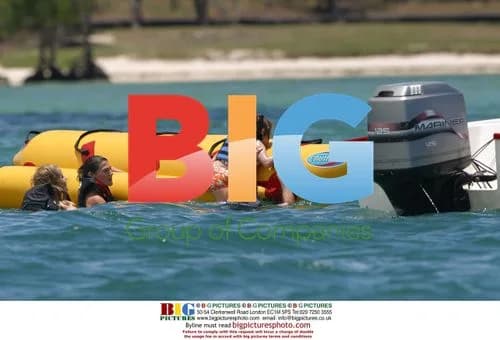 Ewan McGregor Enjoys Family Holiday in Mauritius