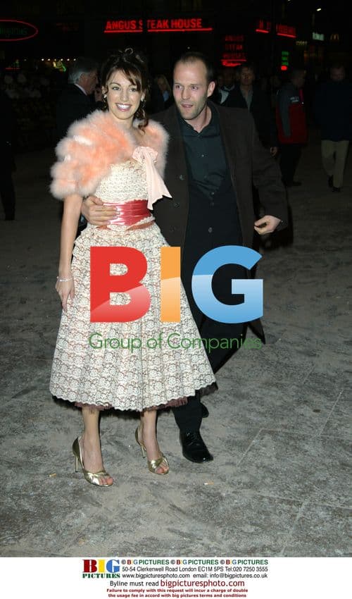 Kelly Brook attends Gangs of New York premiere