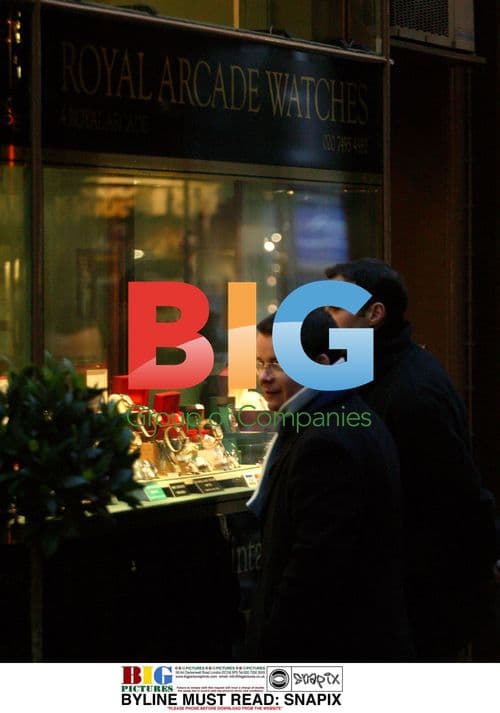 TV Presenter Johnny Vaughn Shopping in London