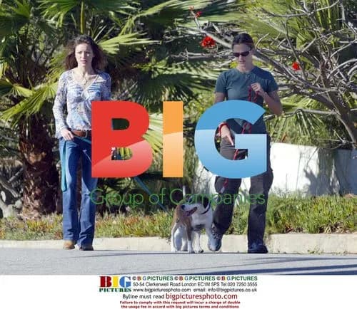 Jennifer Garner walks dogs with friend