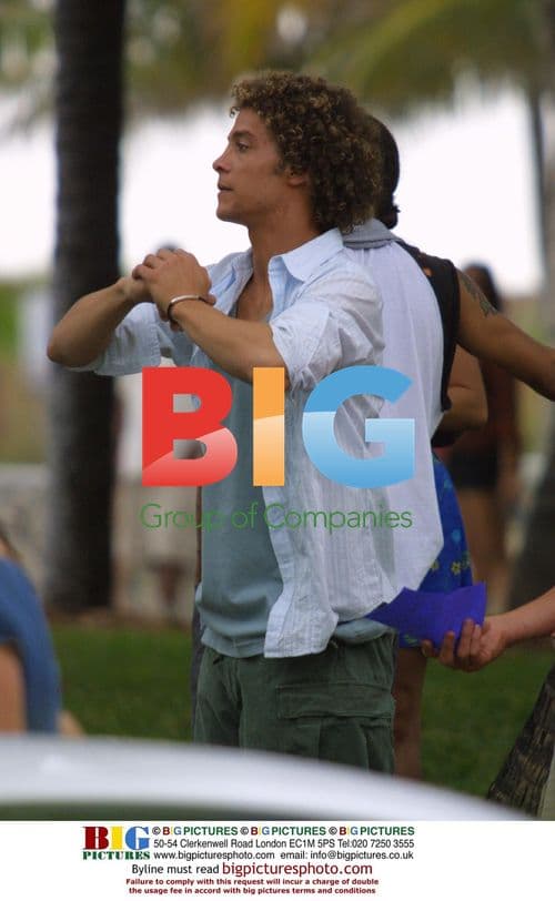 JUSTINE AND KELLY FILMING "JUSTINE TO KELLY" IN MIAMI