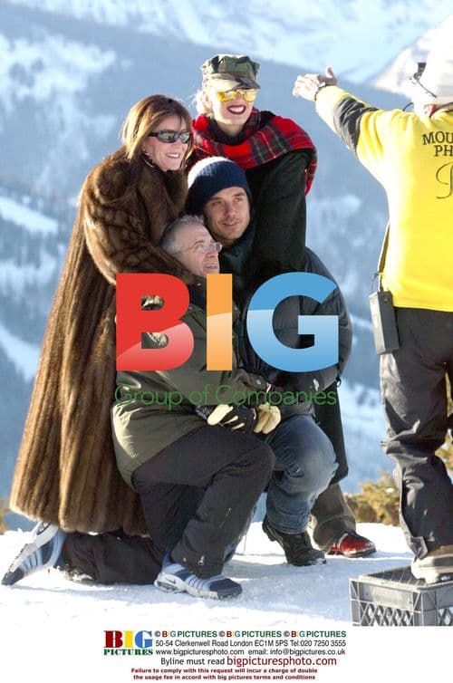 Gwen Stefani and Gavin Rossdale skiing in Aspen