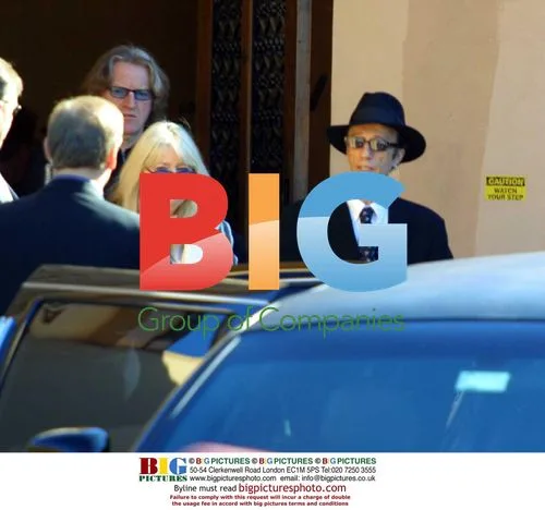 Robin Gibb at Maurice Gibb's Funeral