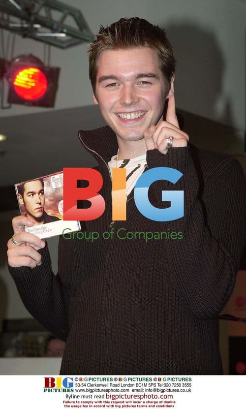 David Sneddon Performs and Signs at HMV