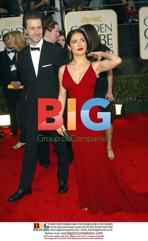 Taylor Swift Performs on Stage