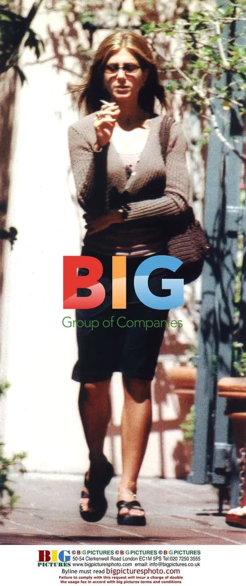 Jennifer Aniston Outside Restaurant in Santa Monica