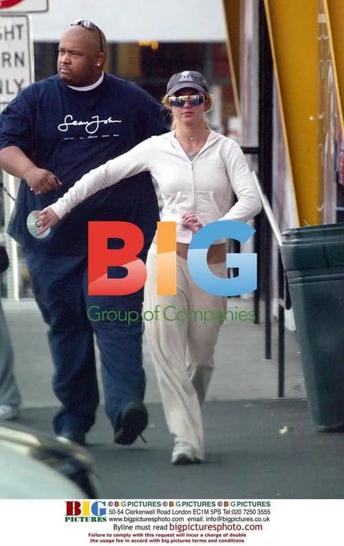 Britney Spears Shopping at Tower Records