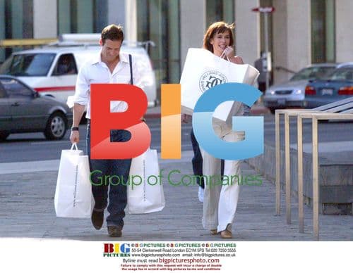 Jennifer Love Hewitt Shopping in Beverly Hills