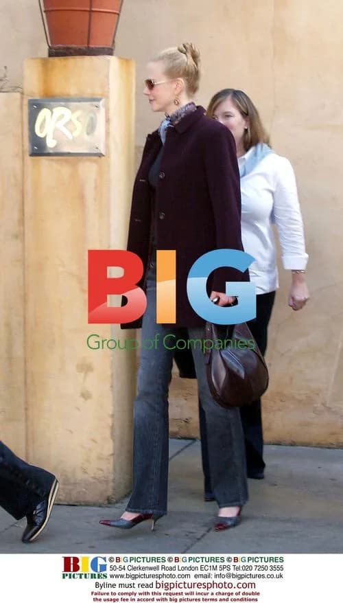 Nicole Kidman leaving LA restaurant