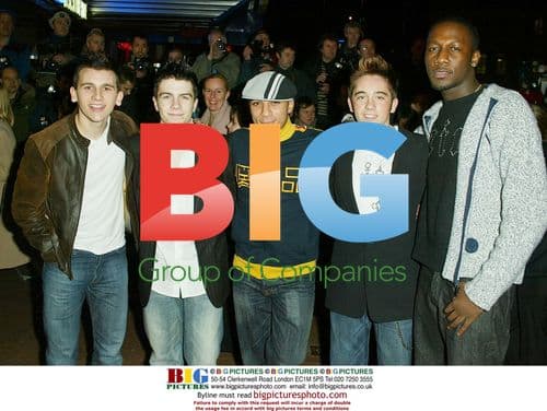 Pop Rivals 'One True Voice' at 'Catch Me If You Can' Premiere