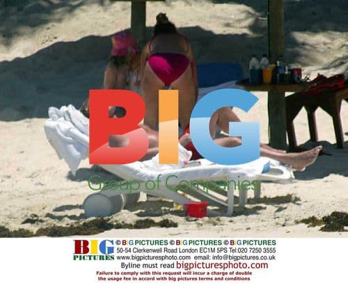 Chef Gordon Ramsay with family in Mauritius