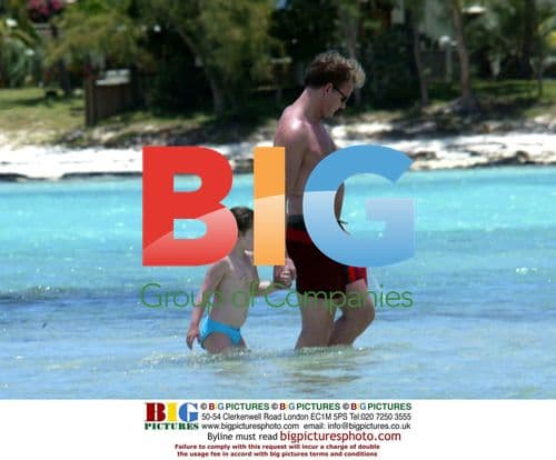 Chef Gordon Ramsay with family in Mauritius