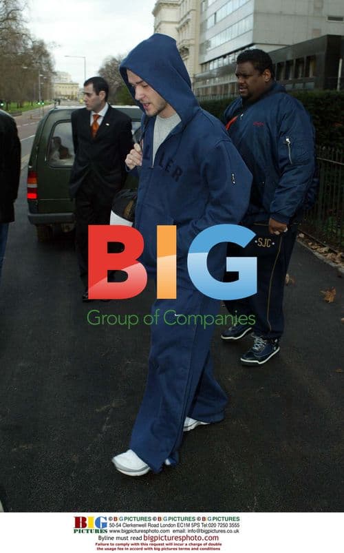 Justin Timberlake leaves London hotel