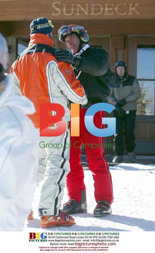 Antonio Banderas and Melanie Griffith Skiing in Aspen