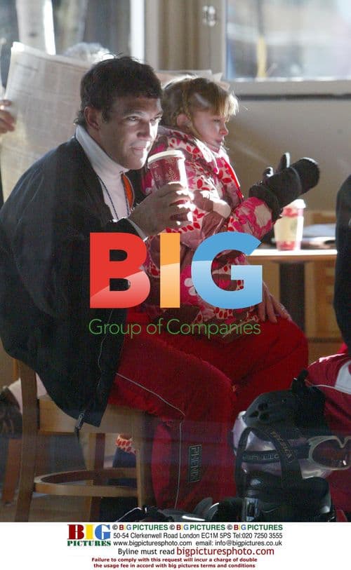 Antonio Banderas and Melanie Griffith Ski in Aspen