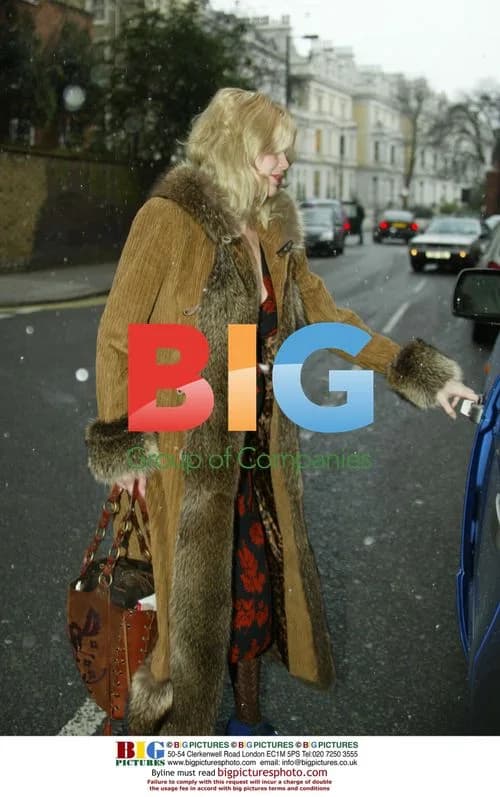 Pregnant Claudia Schiffer Leaves for Hospital