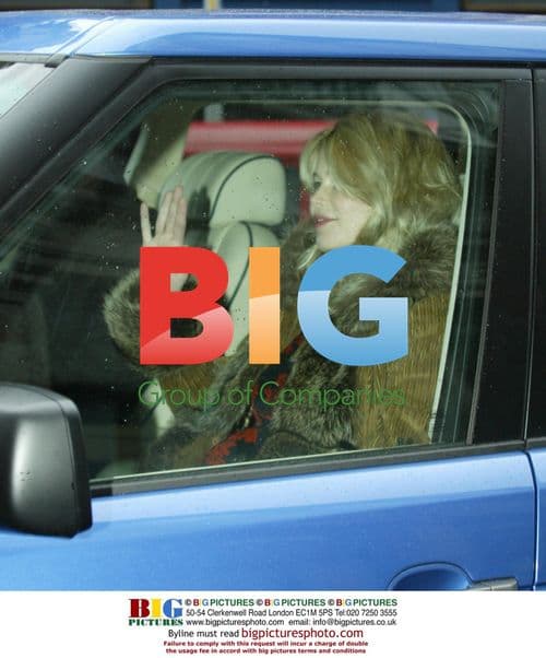 Claudia Schiffer Leaving Home for Birth