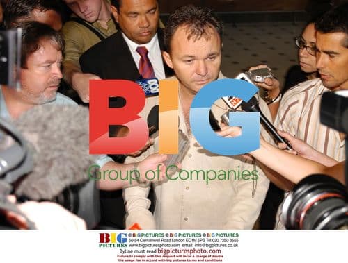 Peter Foster deported from UK to Australia