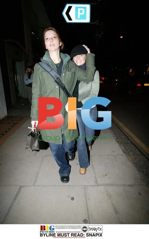 Emma Bunton Shopping in London
