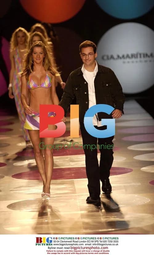 Gisele Bundchen at São Paulo Fashion Week 2003